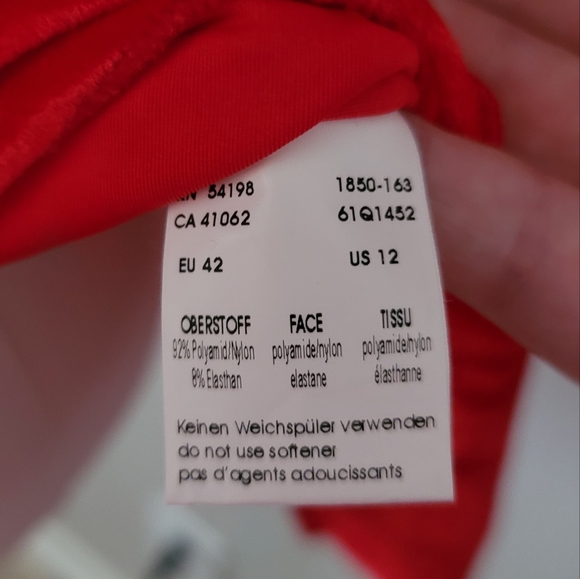 Bogner Crushed Velvet Turtleneck, Size 12 Red - Picture 4 of 4